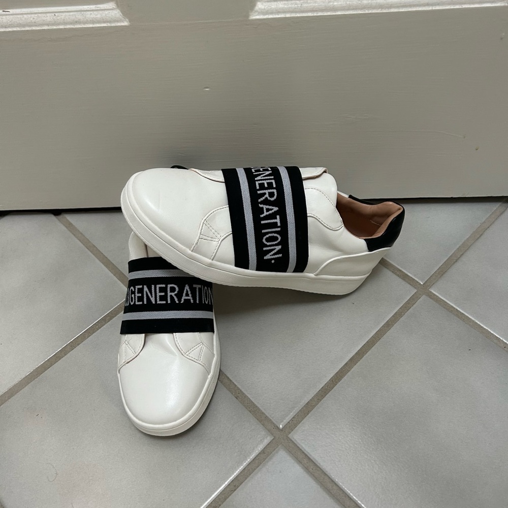 NEW! Slip on sneakers